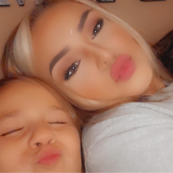 Meet your Posher, Krystal - Picture 1 of 2